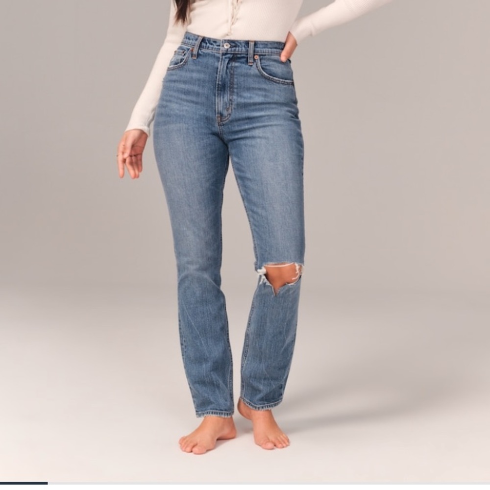 Abercrombie Ultra High Rise Slim Straight